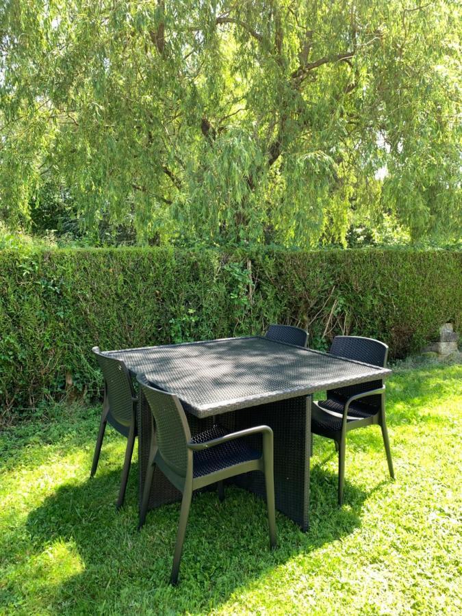 Au 10 Le Long Du Canal Fain-Les-Montbard Экстерьер фото
